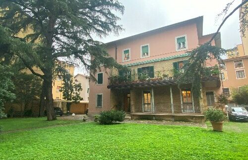 20E9D0B6 A853 4515 9E71 E50D532E2D09