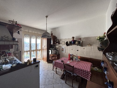 41805551 4FA8 435F AA6D 18F2487E4466 1