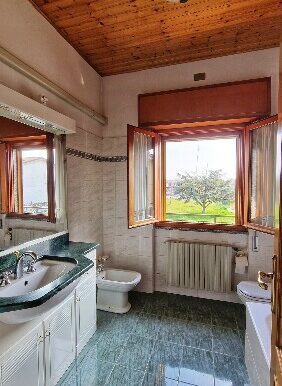 9680B74E E9E2 4149 818B B866200EC651 2