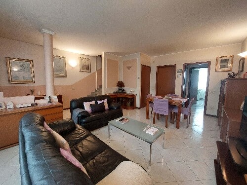 C57480F7 7671 4D7A 8062 85E47FD74702