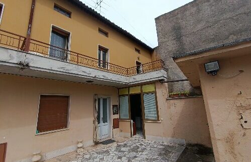 F8B13496 A439 4921 AC96 C8EECD8F4CBC