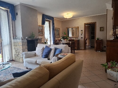 238DC6FB C2D7 4748 9518 46F7318B5CF5