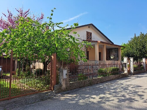 FE56DE8B 7AAE 46E5 9AD8 4B3F1F73295A