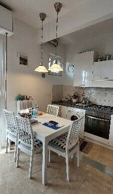 224C7DC8 090A 407C 8DF3 AB920CD9FBF3