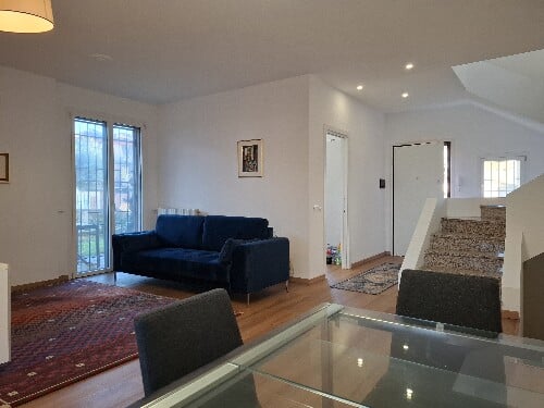 69E45383 0063 402B 8616 DFE7A7118D60 1