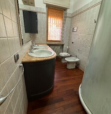 D6DFB24F 8184 4AE0 BE74 BEFA70EADEAF