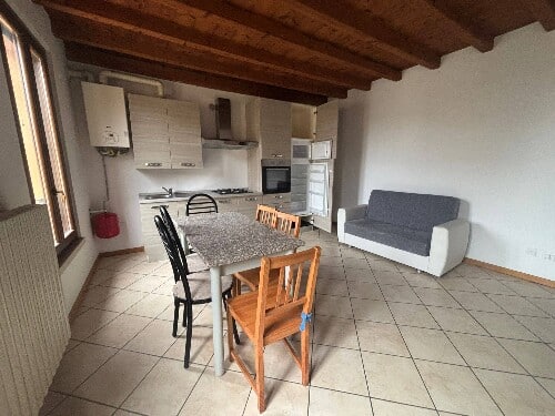 1DECDEA2 7621 4841 8310 16BFBB180615