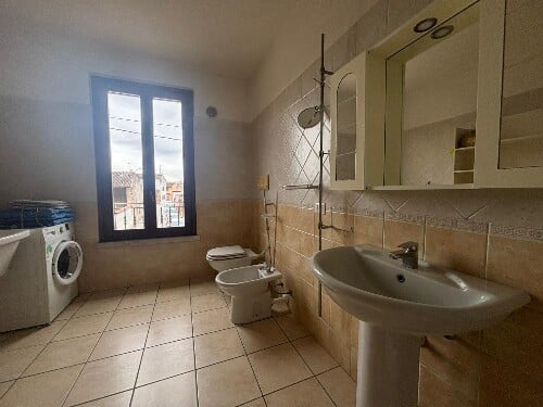 4F54151A AF5D 4B75 83A1 6617522146C7